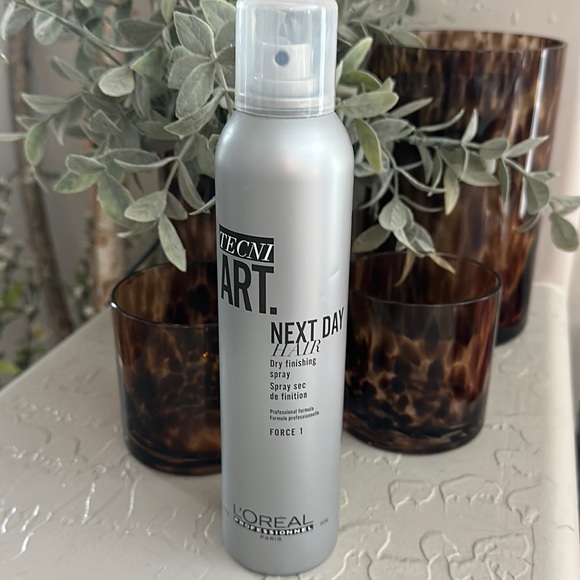 🆕 L’Oréal Techni-Art Next Day Hair Finishing Spray - Picture 2 of 3